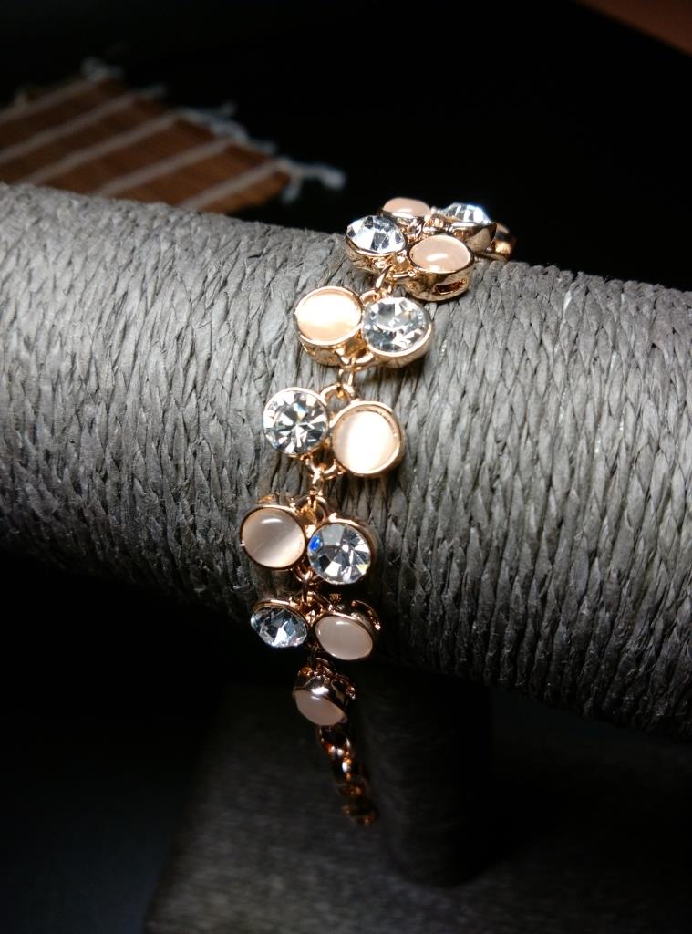 Armlet Round Crystal and Pearl Armlet Round Crystal and Pearl