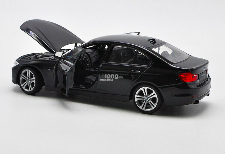 1:24 BMW 3 Series 335i (F30) Die-cast Model Collection Car