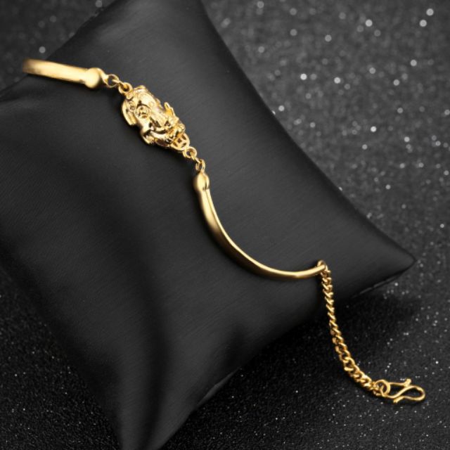 18K Plated Gold Pixiu Hand Chain Good Luck Bracelet For Girlfriend