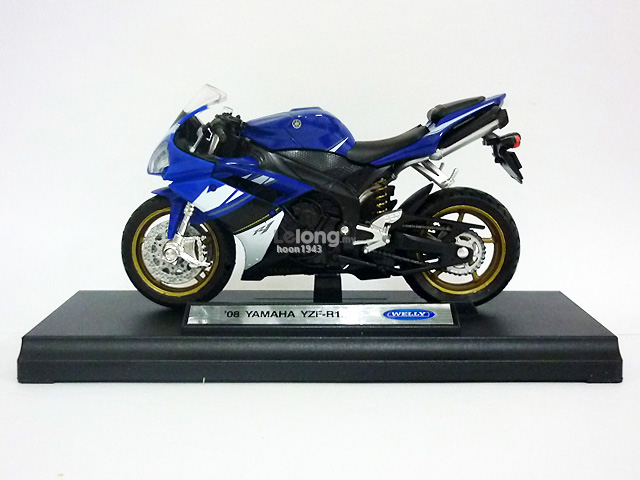2008 YAMAHA YZF-R1 (1:18) Die cast Motorbike Display Model