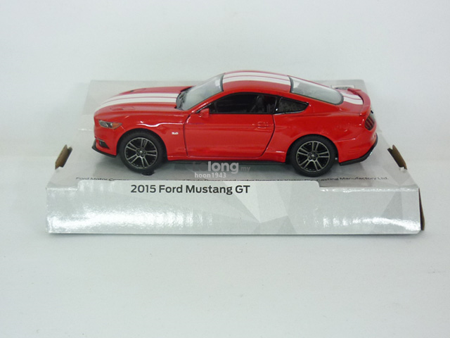 2015 FORD MUSTANG GT w/ Racing Stripe Diecast Model Car