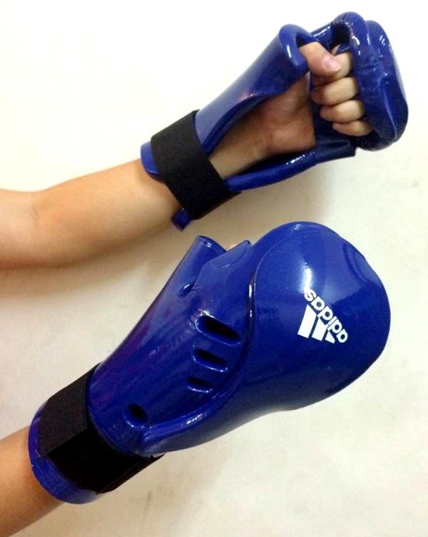 taekwondo gloves adidas