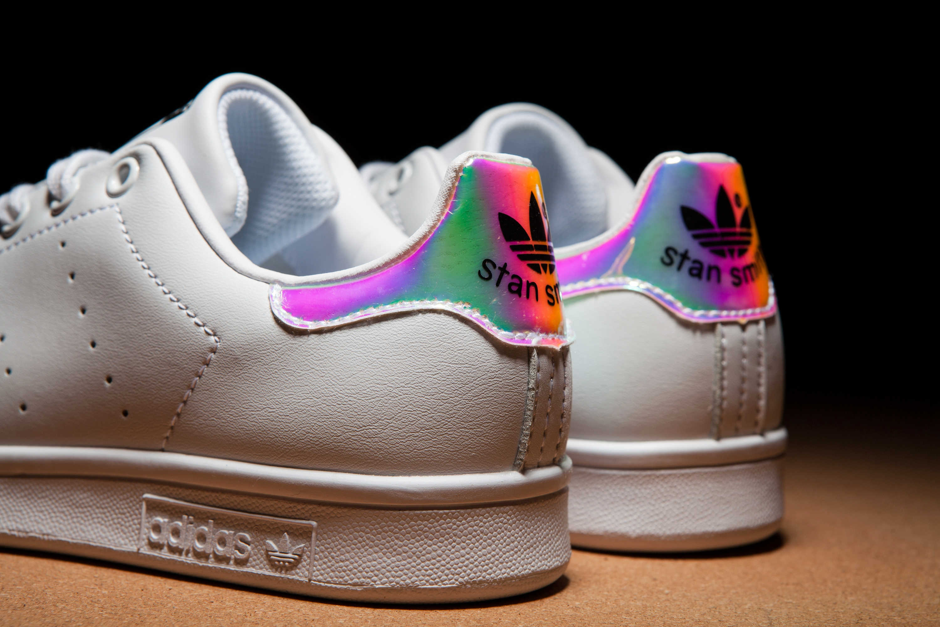 ADlDAS STAN SMITH LASER (end 1/9/2021 12:00 AM) ADlDAS STAN SMITH LASER