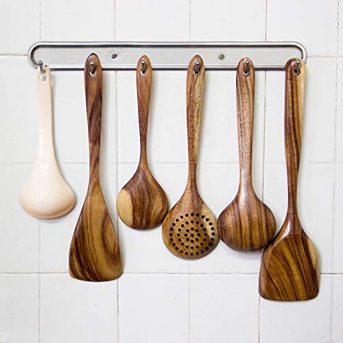 wooden cooking set