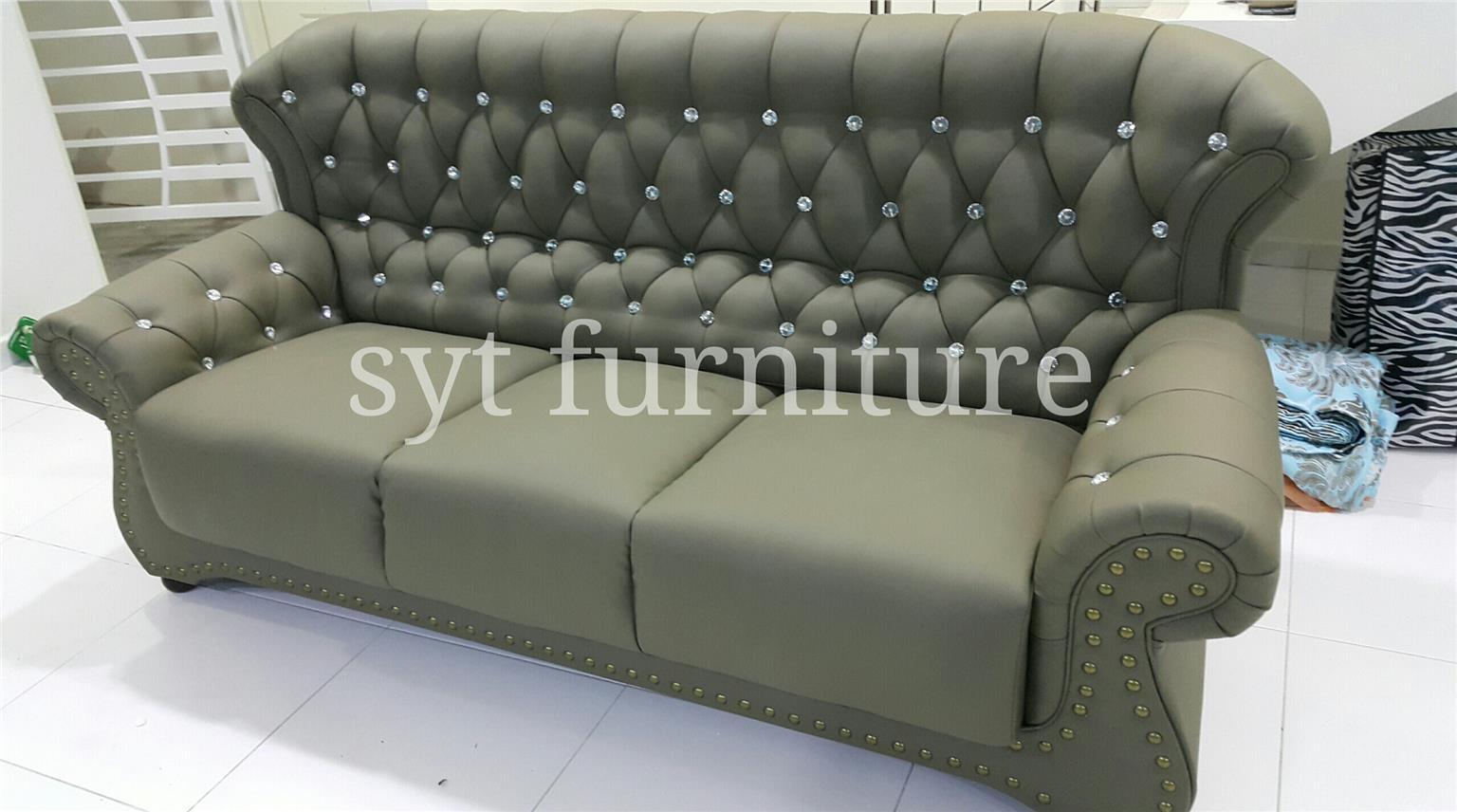 Chesterfield Sofa Casa Leather Ant End 12 30 2015 947 AM