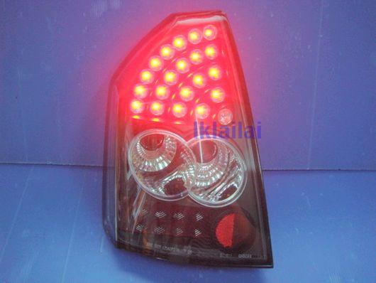 CHRYSLER 300C V6 LED Tail Lamp Black/Red Housing