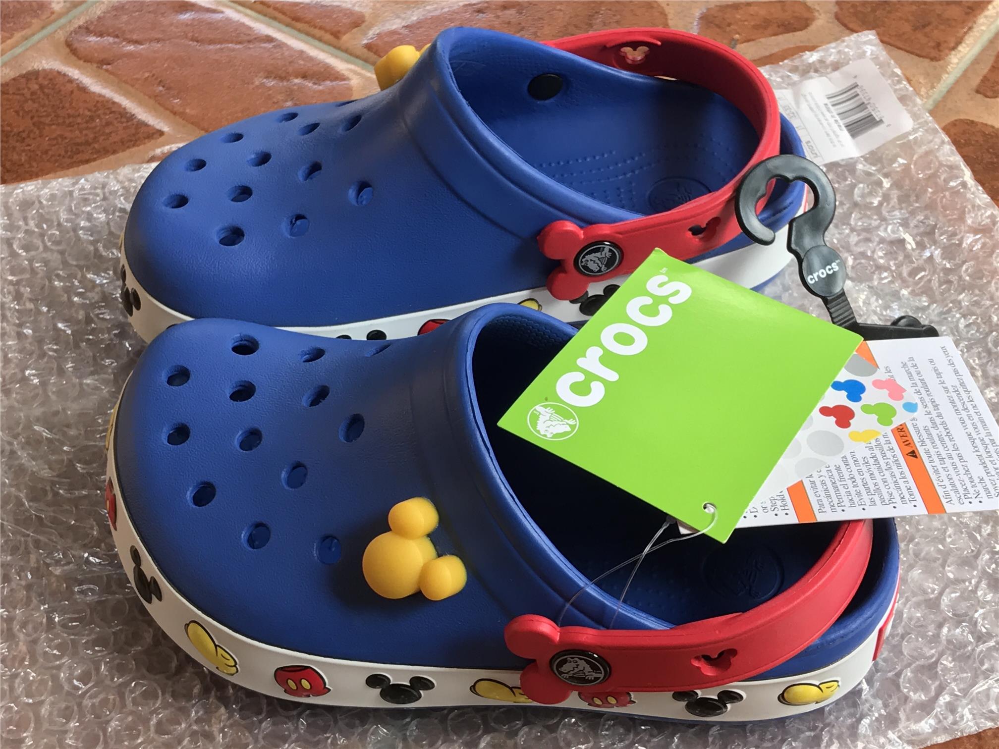 toddler boy crocs size 9