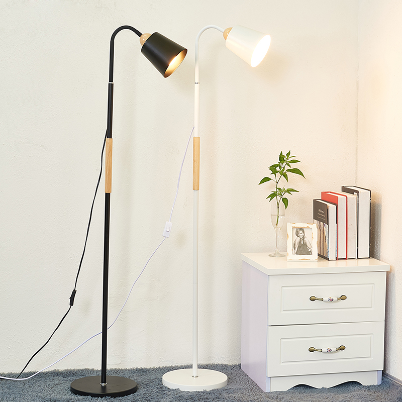 Floor Lamp With Heavy Based Swing Arm Standing N257