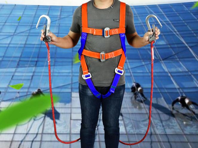 Full Body Safety Harness with Shock (end 4/17/2021 4:08 PM)