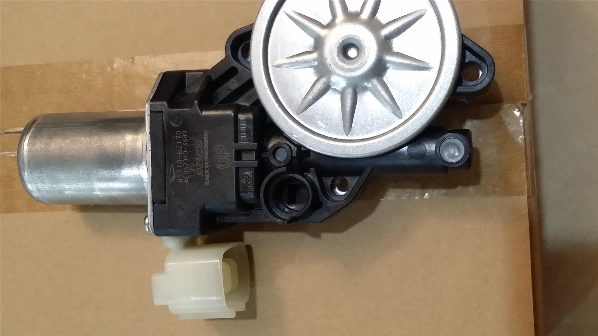 GENUINE DENSO POWER WINDOW MOTOR AVA (end 3/30/2018 815 PM)