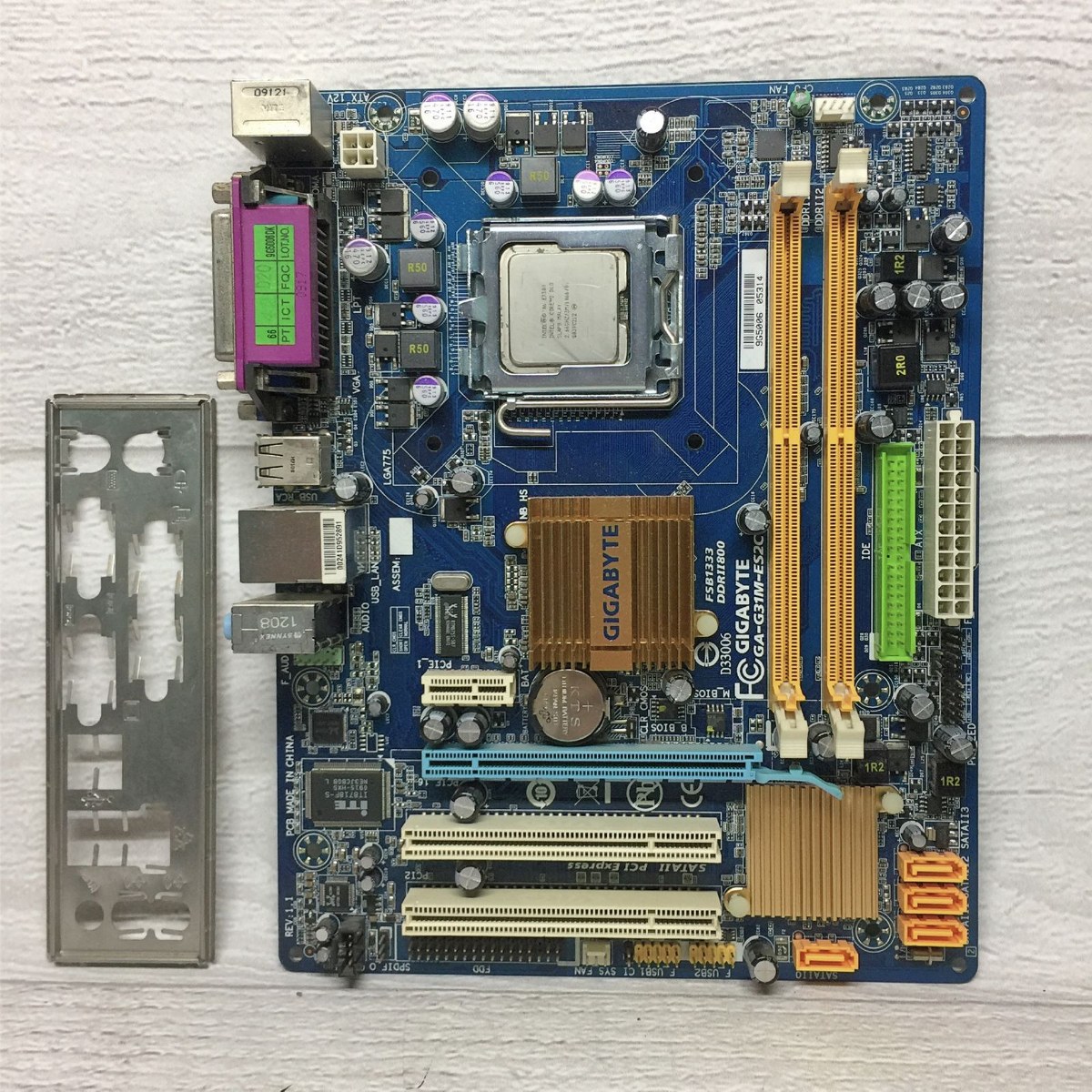 Gigabyte G31M-ES2C G31 775 DDR2 Motherboard (Free E7400 2.80Ghz CPU)
