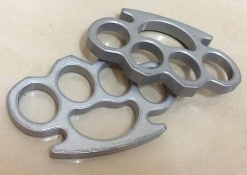 Handcuffs Iron Steel Fist Four Finger Punch Brass Knuckle Buckle Cover