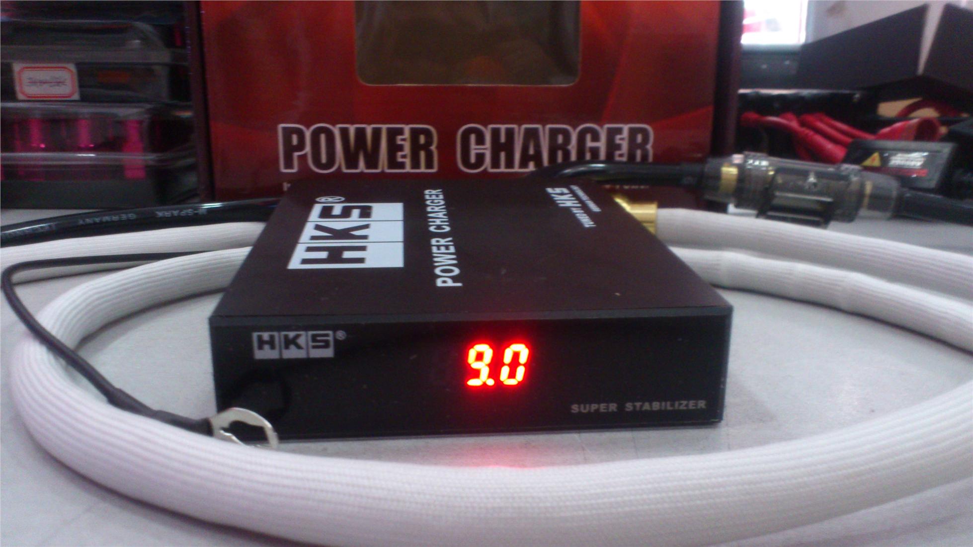 HKS Power Charger Pivot Voltage Stabilizer with Meter Fuel Saving