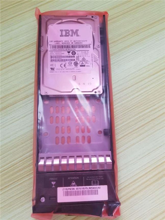 IBM 85Y6185 V7000 300GB 2.5'' 15K Hard Drive 9SW066-039 With Tray