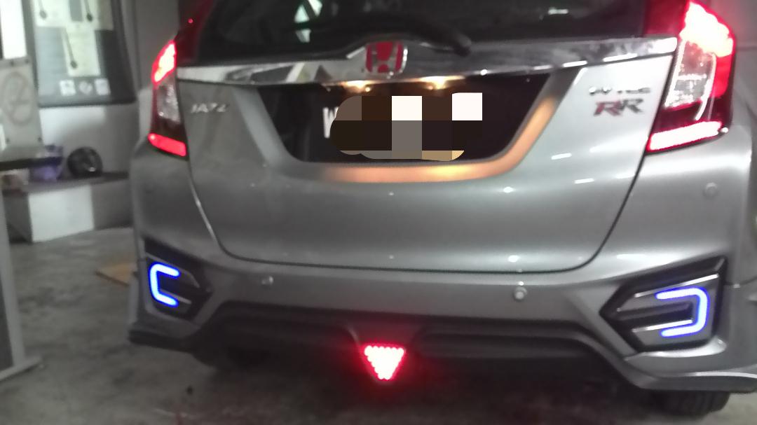 Japan Hybrid Blue Led Rear Lower Gr End 5192018 1115 Pm