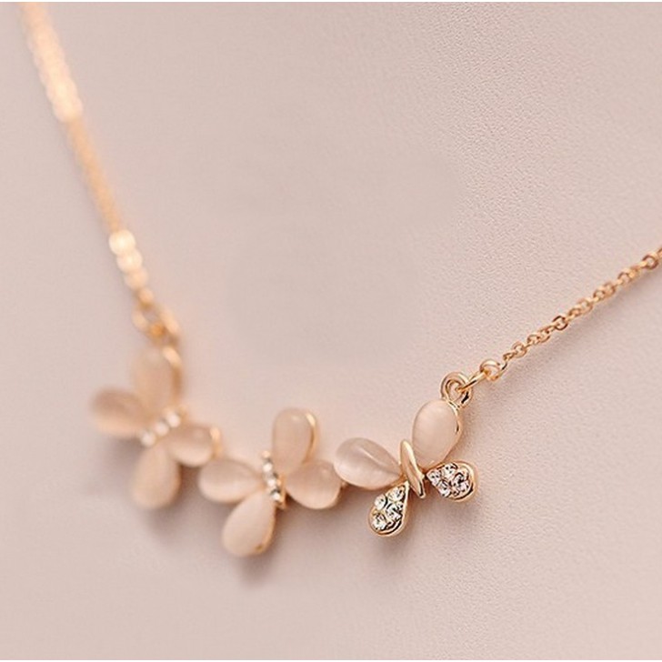 Korean Styles Zircon Butterfly Pendant Necklace Women Clavicle Chain