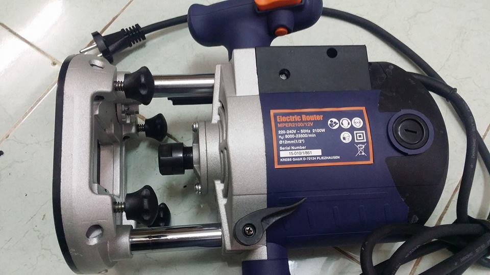 Maxpro 2,100W 1/2" Electric Plunge Router