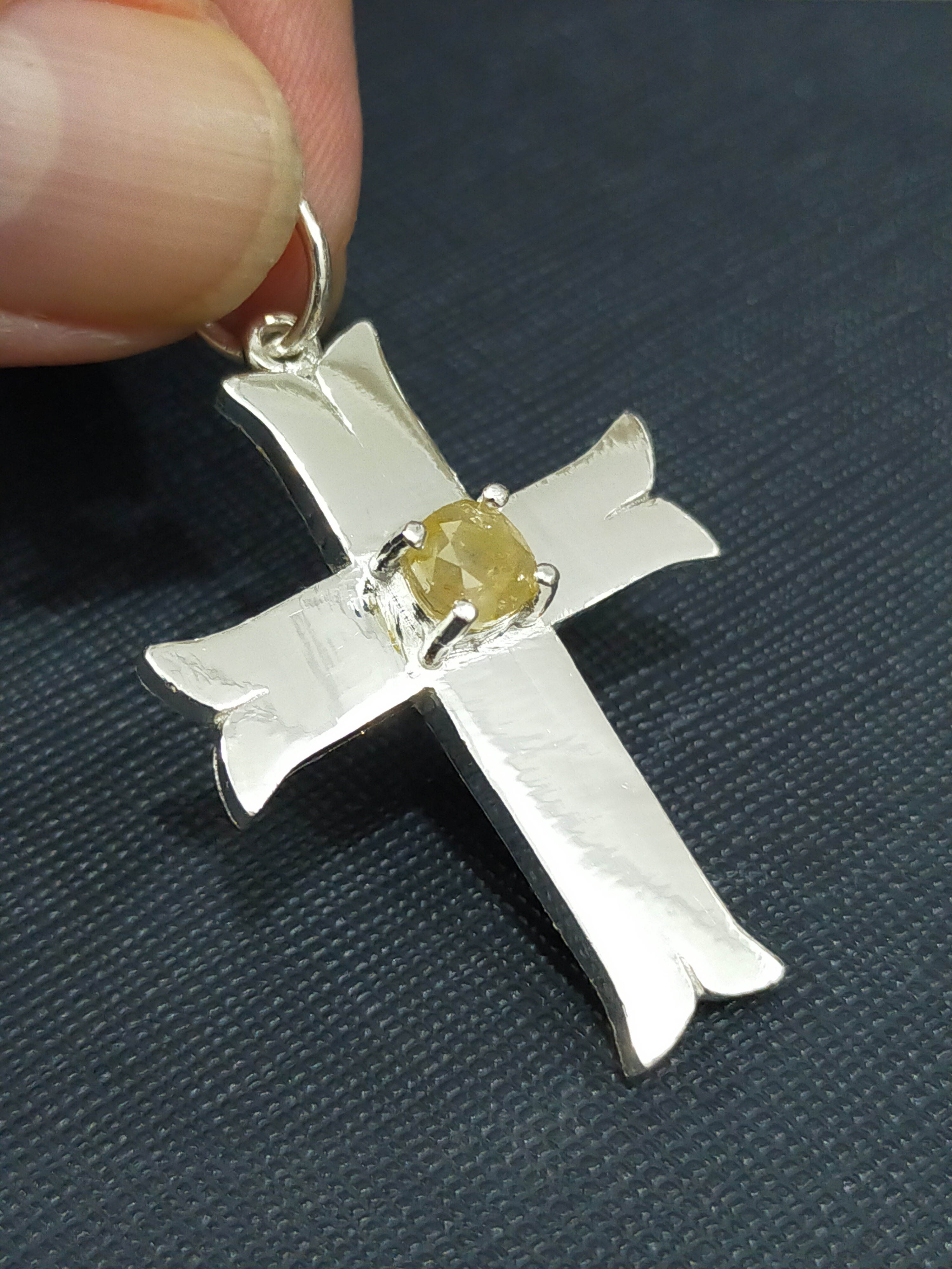 Moline Cross 999 Silver Set with 1.25Ct Yellow Cushion diamond