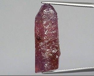 Natural untouched red Ruby rough stone - 27.36CT - RB48