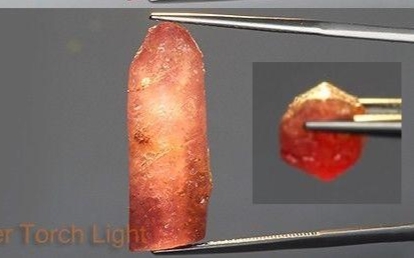 Natural untouched red Ruby rough stone - 27.36CT - RB48