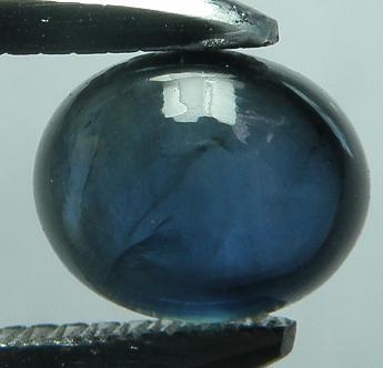 Nice clear cornflower blue Sapphire oval cabochon - 2.76CT - SP188