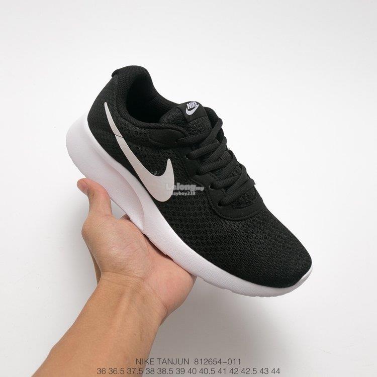 nike tanjun uomo 42 nike tanjun uomo 42