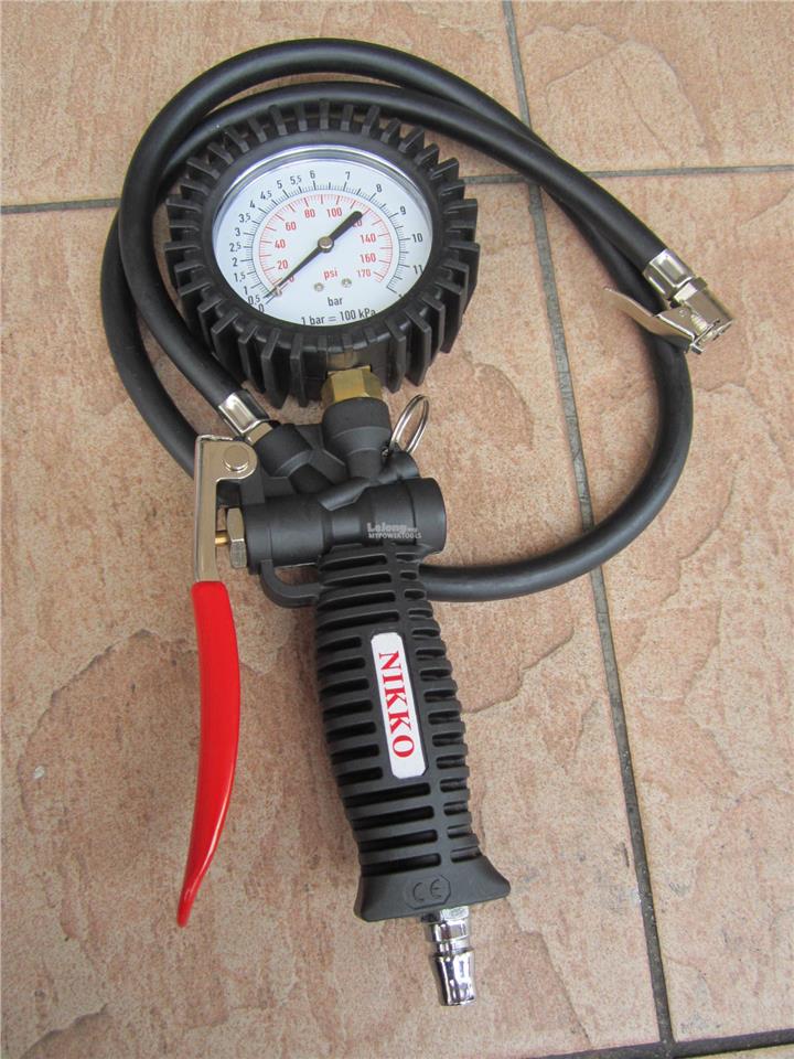 air tyre inflator with pressure gauge