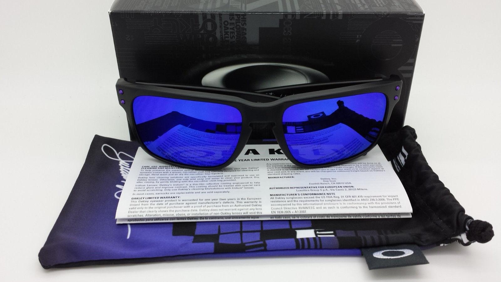 oakley holbrook julian wilson oakley holbrook julian wilson