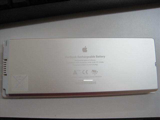 NEW ORIGINAL Battery Apple MacBook 13' A1181 A1185 MA561 MA566