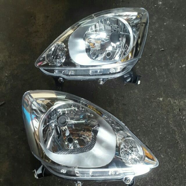 Perodua Viva 03' Headlamp (end 1/14/2023 12:00 AM)