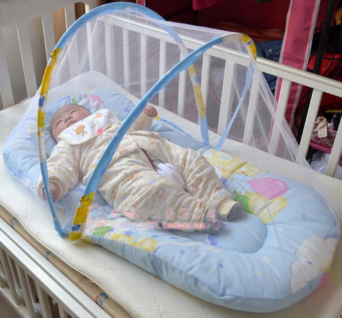 Portable Baby Bed With The Mosquito Mesh