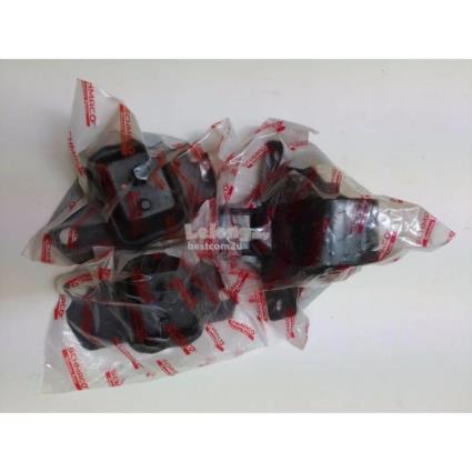 Schmaco Engine Mounting Kit Set Perod (end 3/5/2020 1:40 PM)