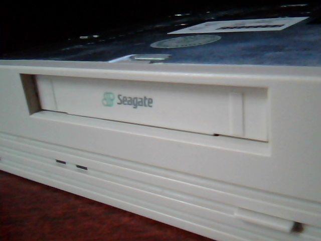 SCSI DAT Tape Drive STD224000N 74102103-011 Seagate 