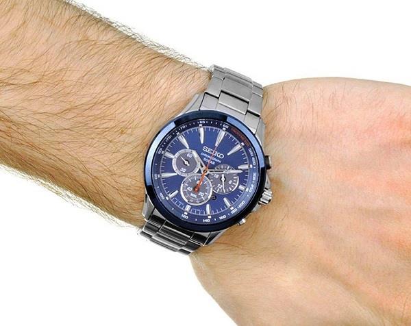 seiko solar chronograph ssc495p1