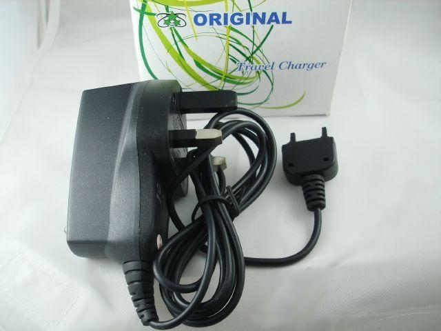 Sony Ericsson Travel Charger Aino W910 W960 W980 W995 Xperia Charger