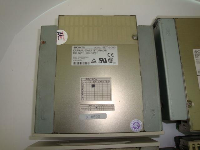 SONY SDT-9000 DDS3 SCSI DAT Dr 12/24GB Int 5.25" 