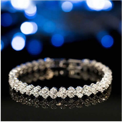 Super Shinning Crystal Noble Bracelet Woman Bangle Fashion Accessories