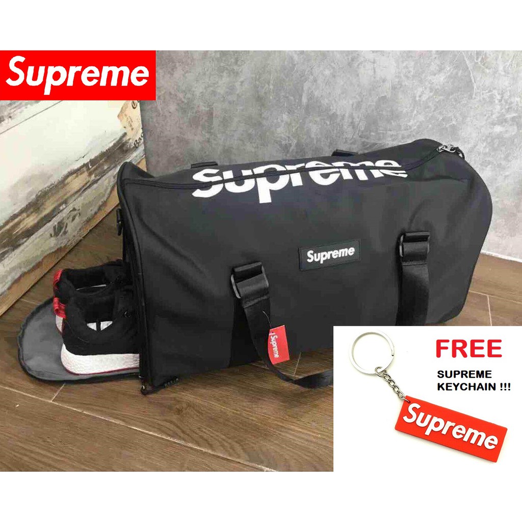 SUPREME Duffle Bag Travel Bag Gym (end 10/30/2023 1200 AM)
