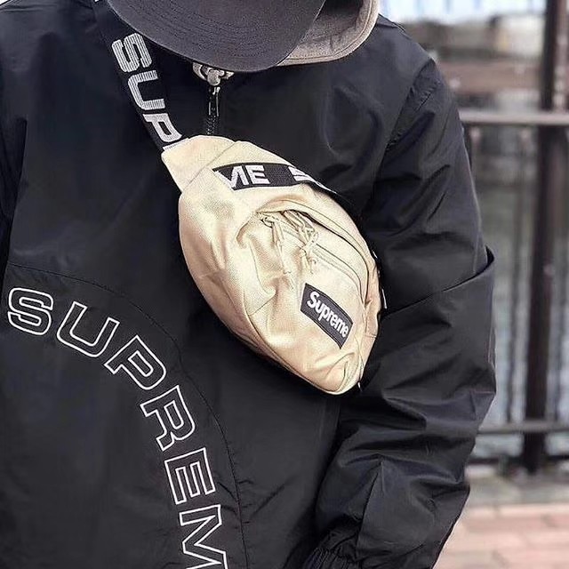 supreme ss18 waist bag