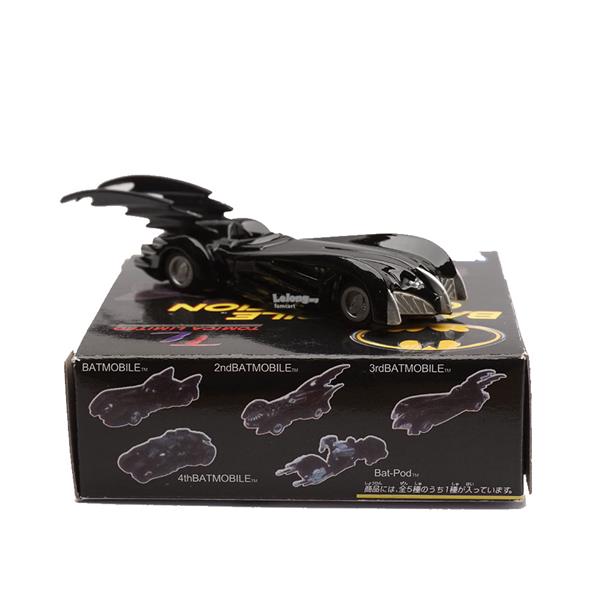 takara tomy batmobile