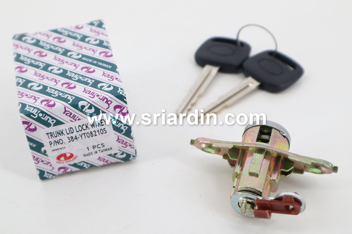 Toyota Corolla AE110 &#39;95-&#39;97 Trunk Lid Lock ( Bonet Lock ) with Key