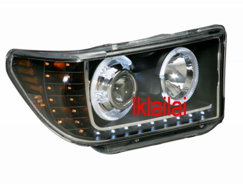 Toyota Tundra 07 LED Ring Projector Head Lamp With LED Corner + R8 DRL