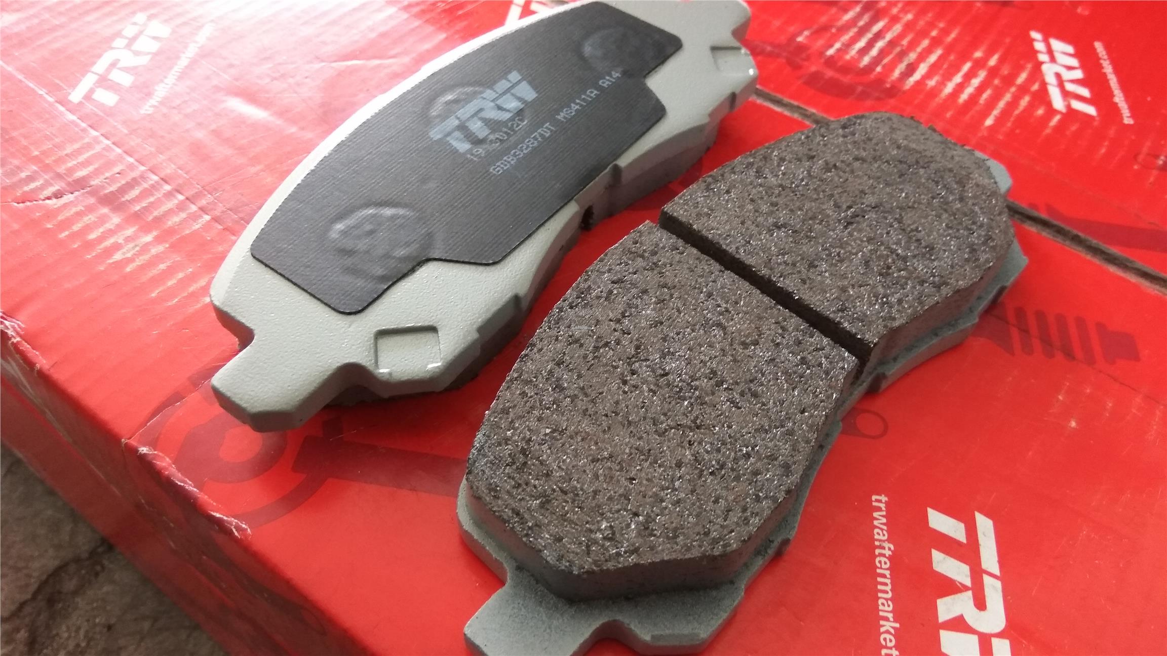 колодки jurid 1946f артикул оригинал. тормозные колодки cbr1000rr 2005. керамические колодки. колодки тормозные ford c max 2008. тормозные колодки керамика.