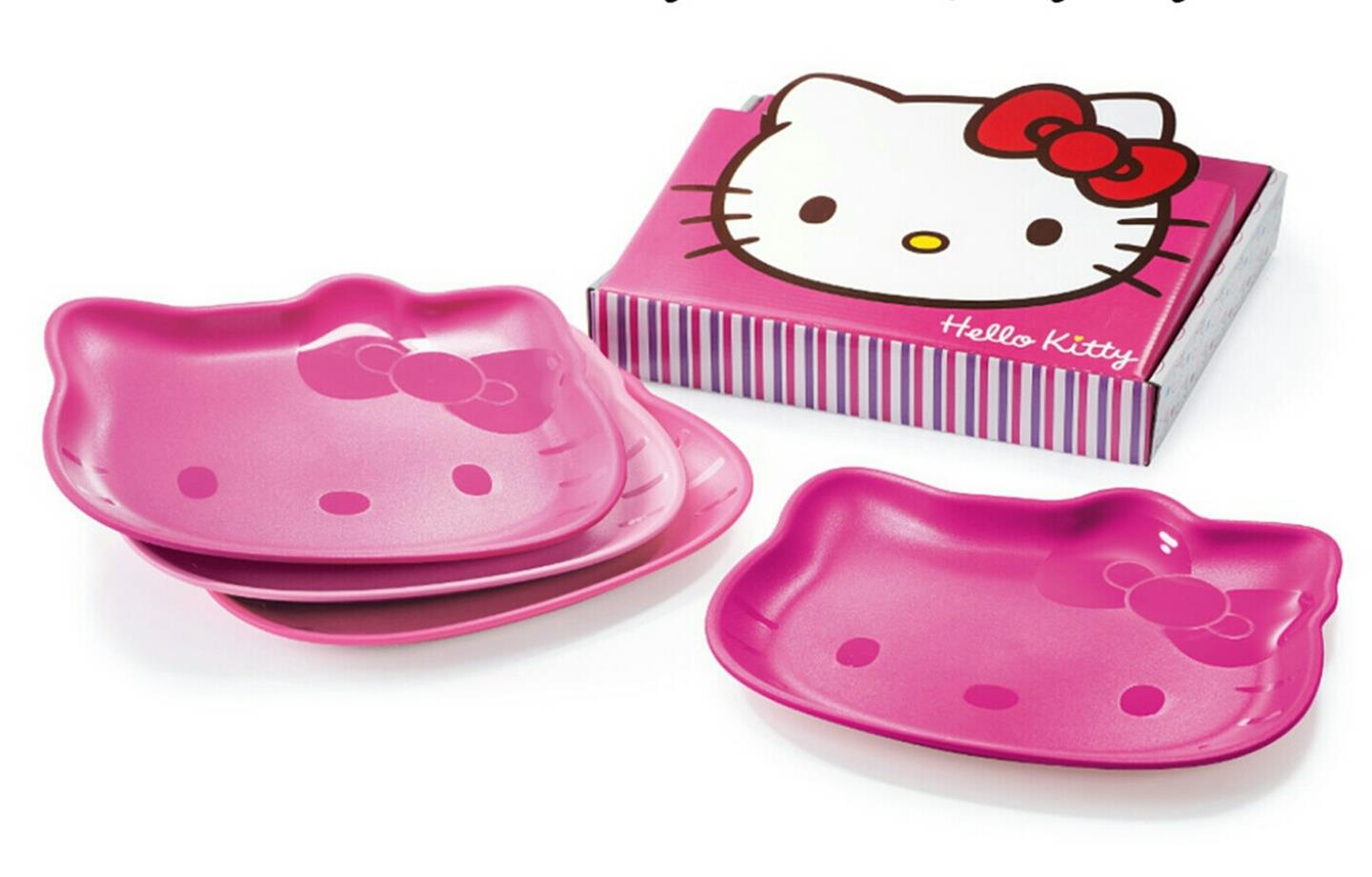 Tupperware Hello Kitty Plates Set (end 11/24/2021 12:00 AM)