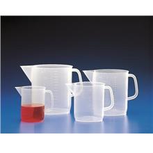 PP jug with handle and spout, low form, moulded graduation, 500 ml