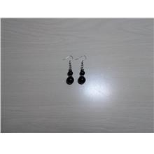 ROUND PEARLY EARRINGS BLACK COLOUR