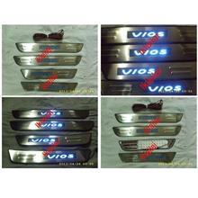 Toyota VIOS' 03 Door / Side Sill Plate With LED Light [4pcs/setToyota]