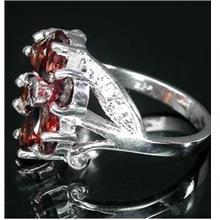 Luxury reddish Mozambique Garnet silver ring - 5.84g