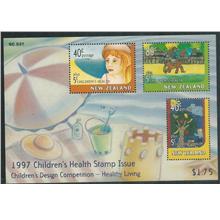 NZ-19970618M NEW ZEALAND 1997 CHILDREN'S HEALTH-CHILDREN'S PAINTINGS